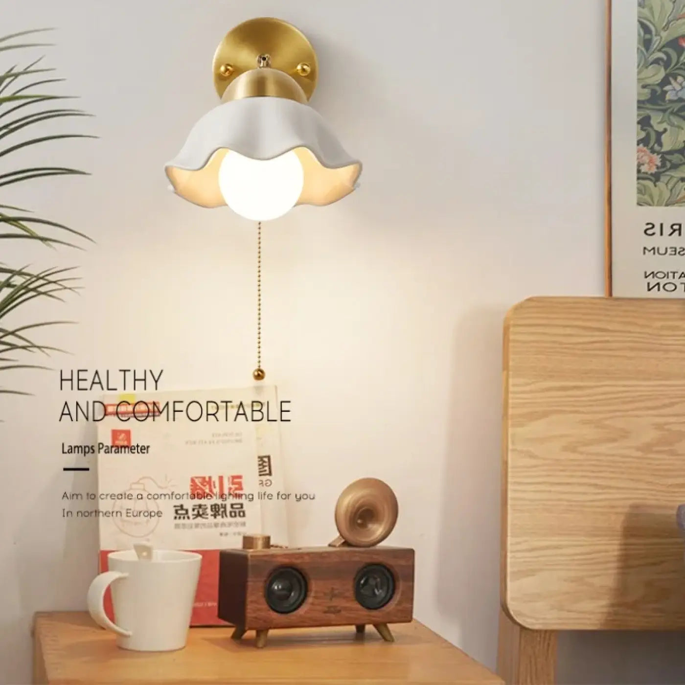 Applique murale LED dorée abat-jour fleur céramique — vue 2