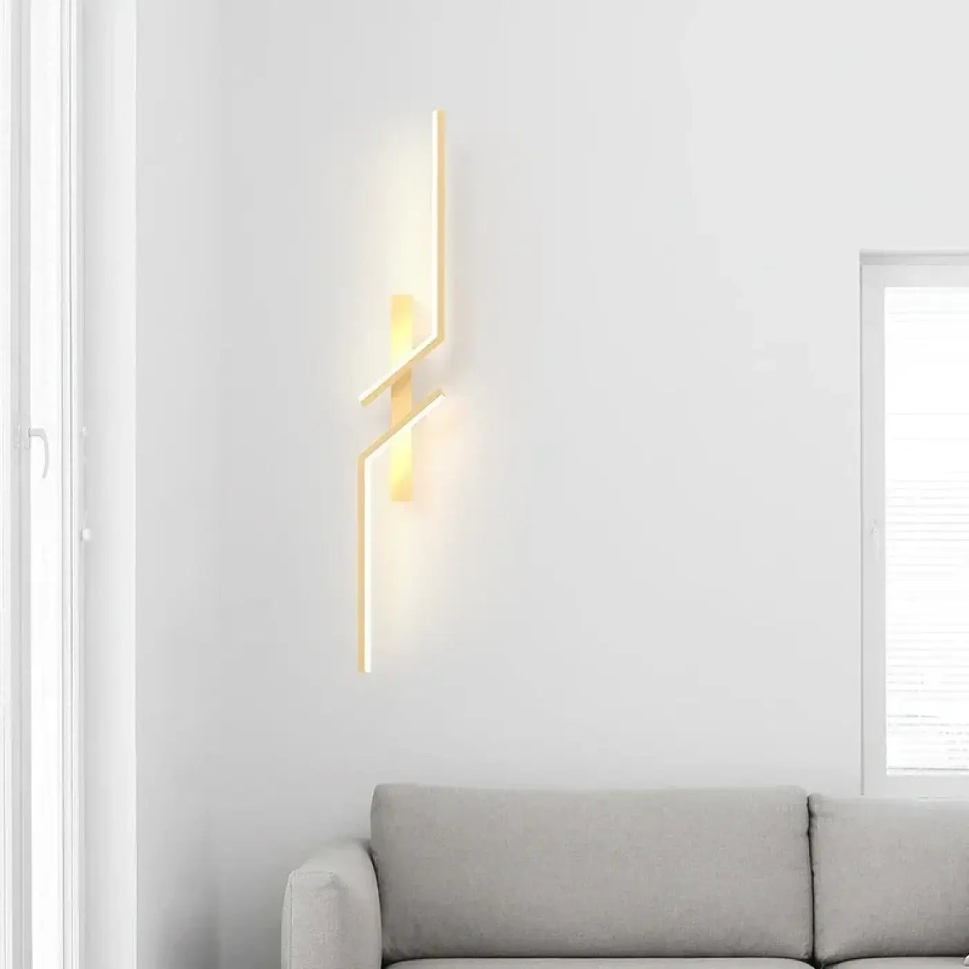 Applique murale LED dorée courbée en aluminium réglable — vue 4