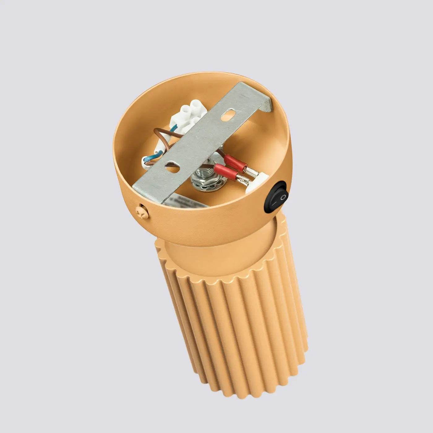 Applique murale LED dorée cylindrique avec interrupteur — vue 3