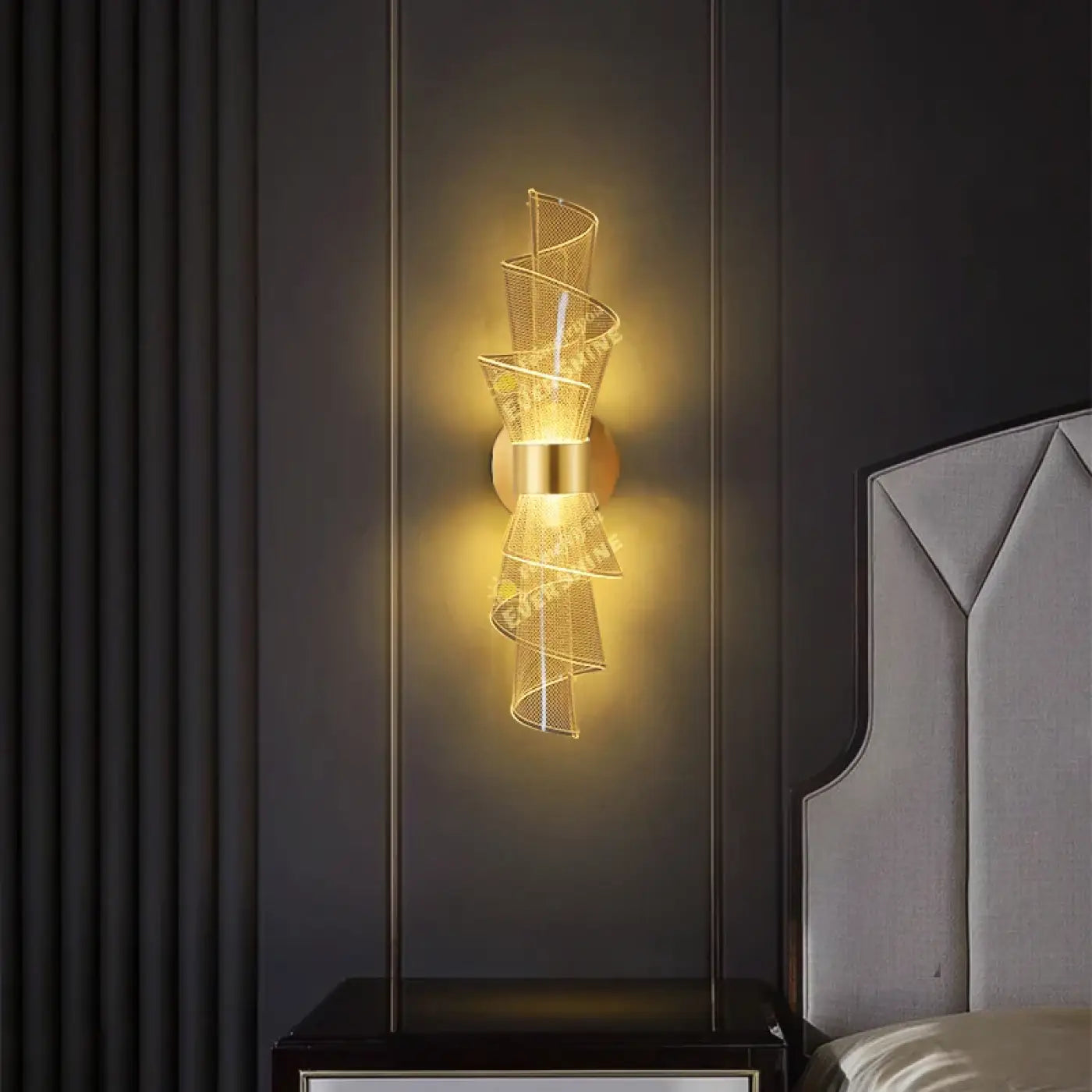 Applique murale LED dorée en acrylique pour tête de lit — vue 4