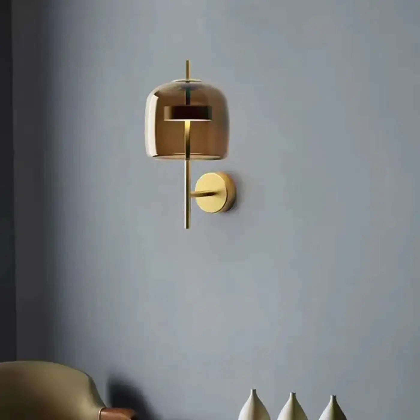 Applique murale LED dorée en métal et verre grand format — vue 3