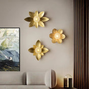 Applique murale LED dorée fleur en métal et verre — vue 2