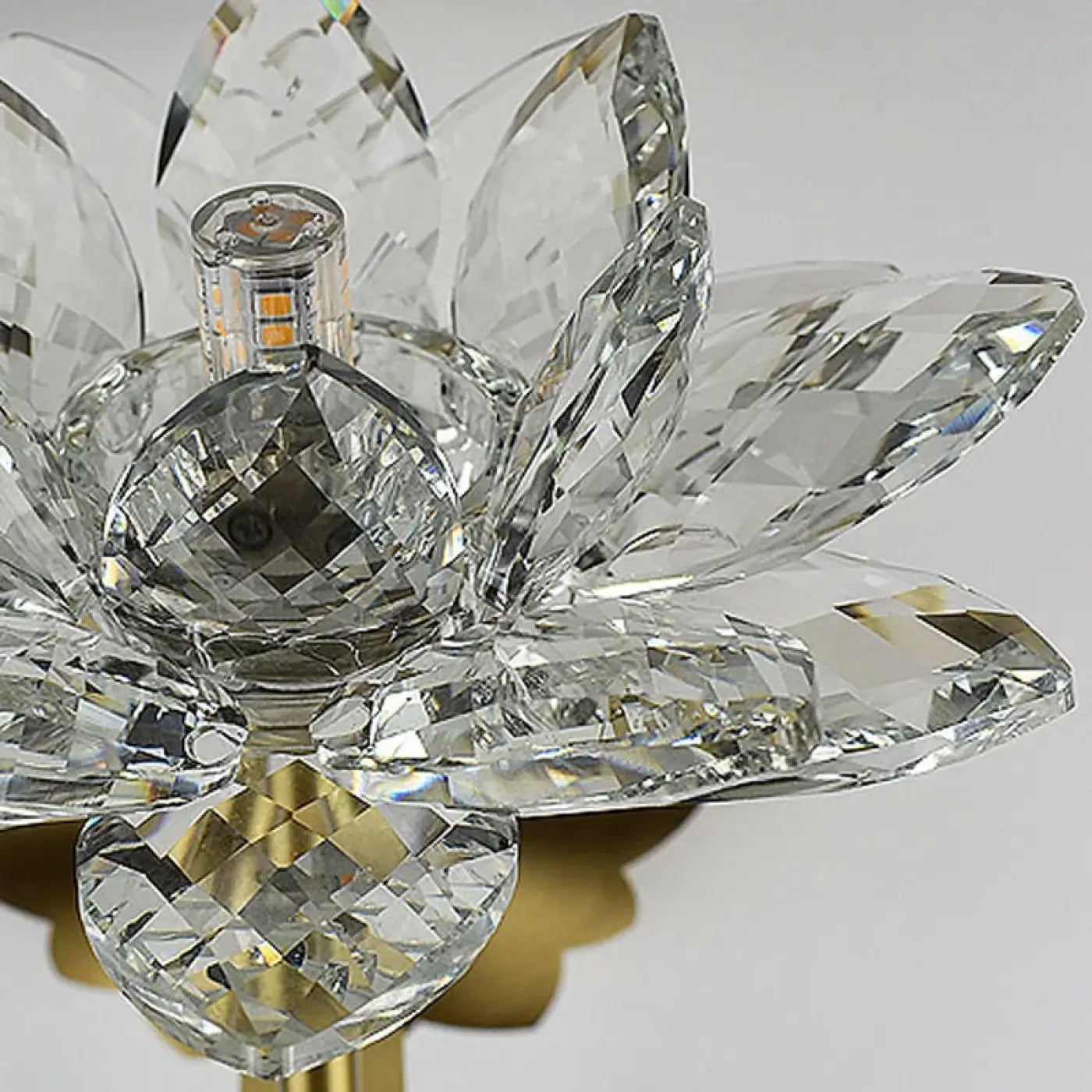 Applique murale LED dorée lotus en aluminium Art Déco — vue 3