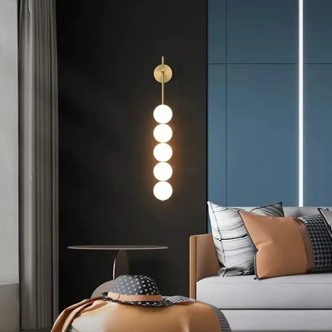Applique murale LED dorée tube vertical en métal — vue 2