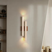 Applique murale LED double en marbre et bois clair — vue 3