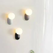 Applique murale LED double globe opale base colorée — vue 3