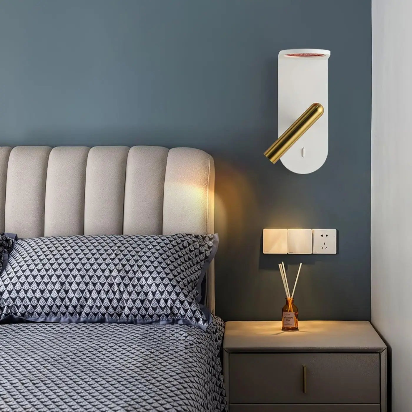 Applique murale LED effet flamme noire et blanche — vue 4