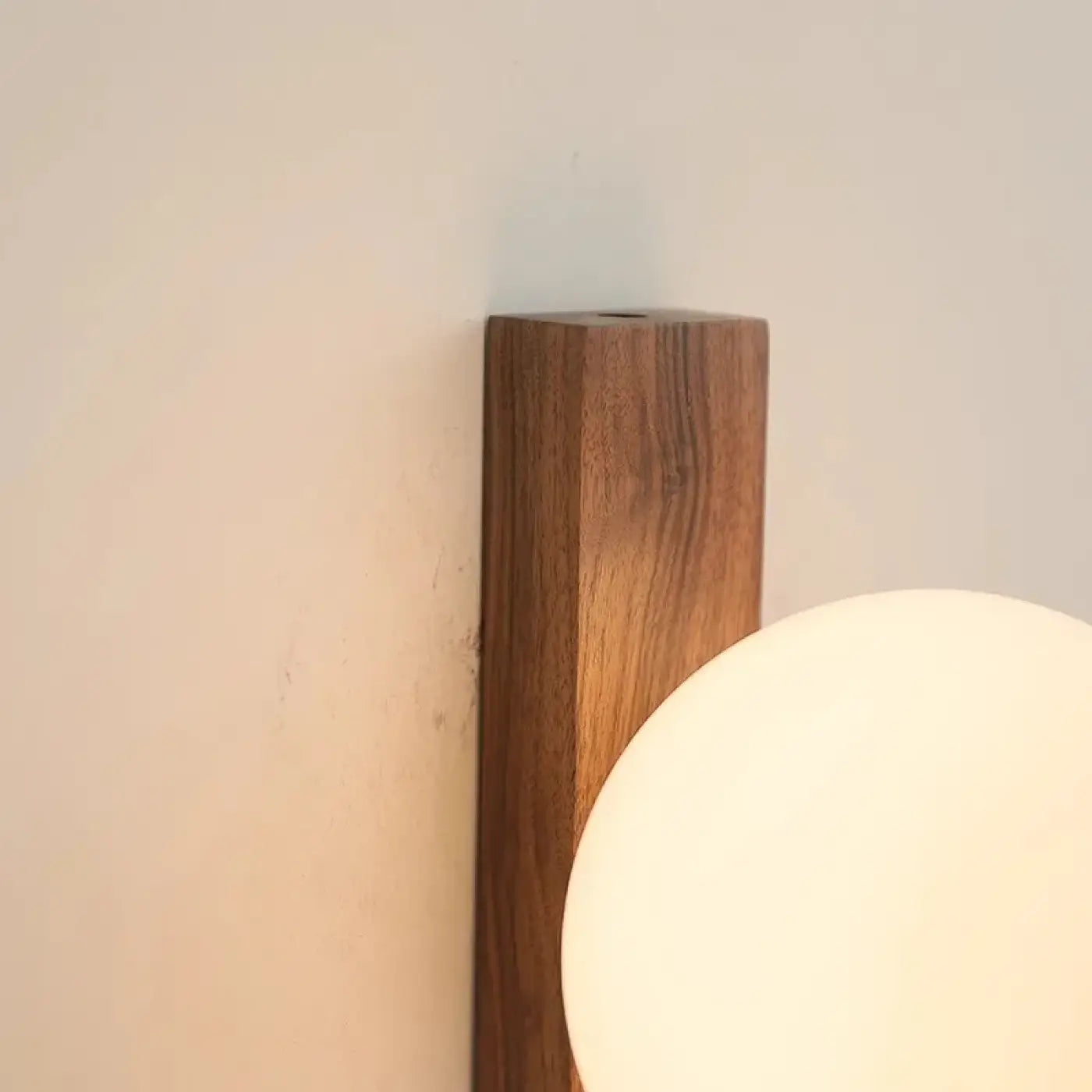Applique murale LED en bois et boule de verre marron — vue 5