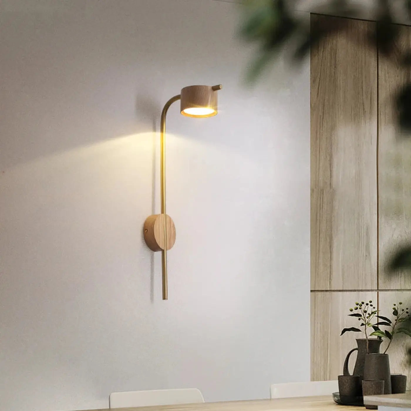 Applique murale LED en bois et métal à tête orientable — vue 1