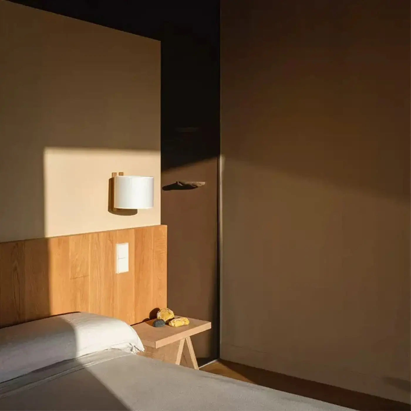 Applique murale LED en bois et tissu beige style scandinave — vue 2