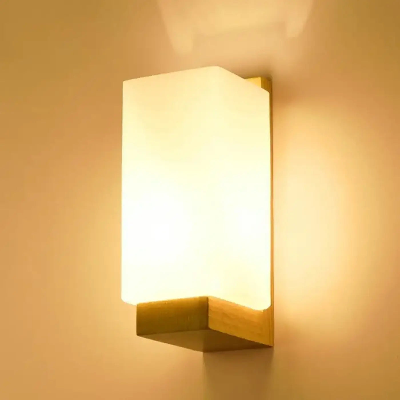 Applique murale LED en bois et verre beige minimaliste — vue 3