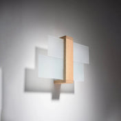 Applique murale LED en bois naturel et verre scandinave — vue 2