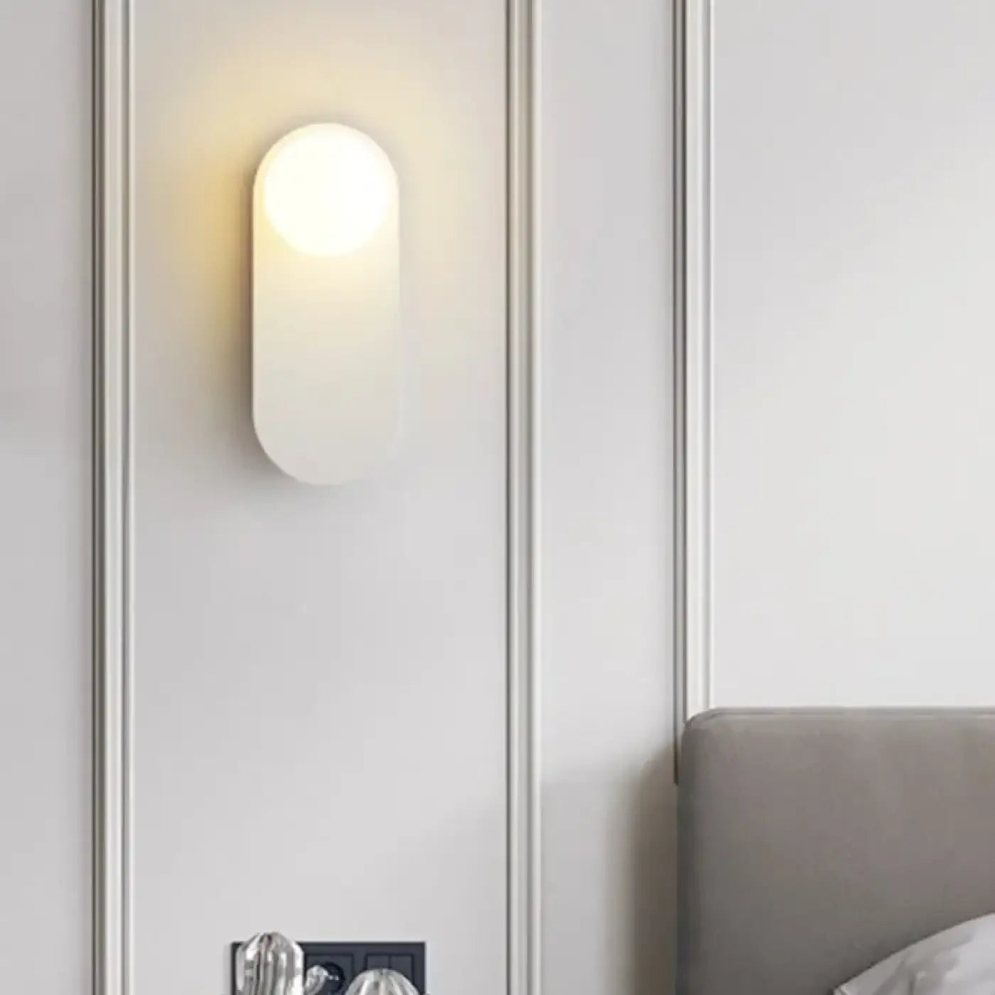 Applique murale LED en métal et verre à boule blanche — vue 4