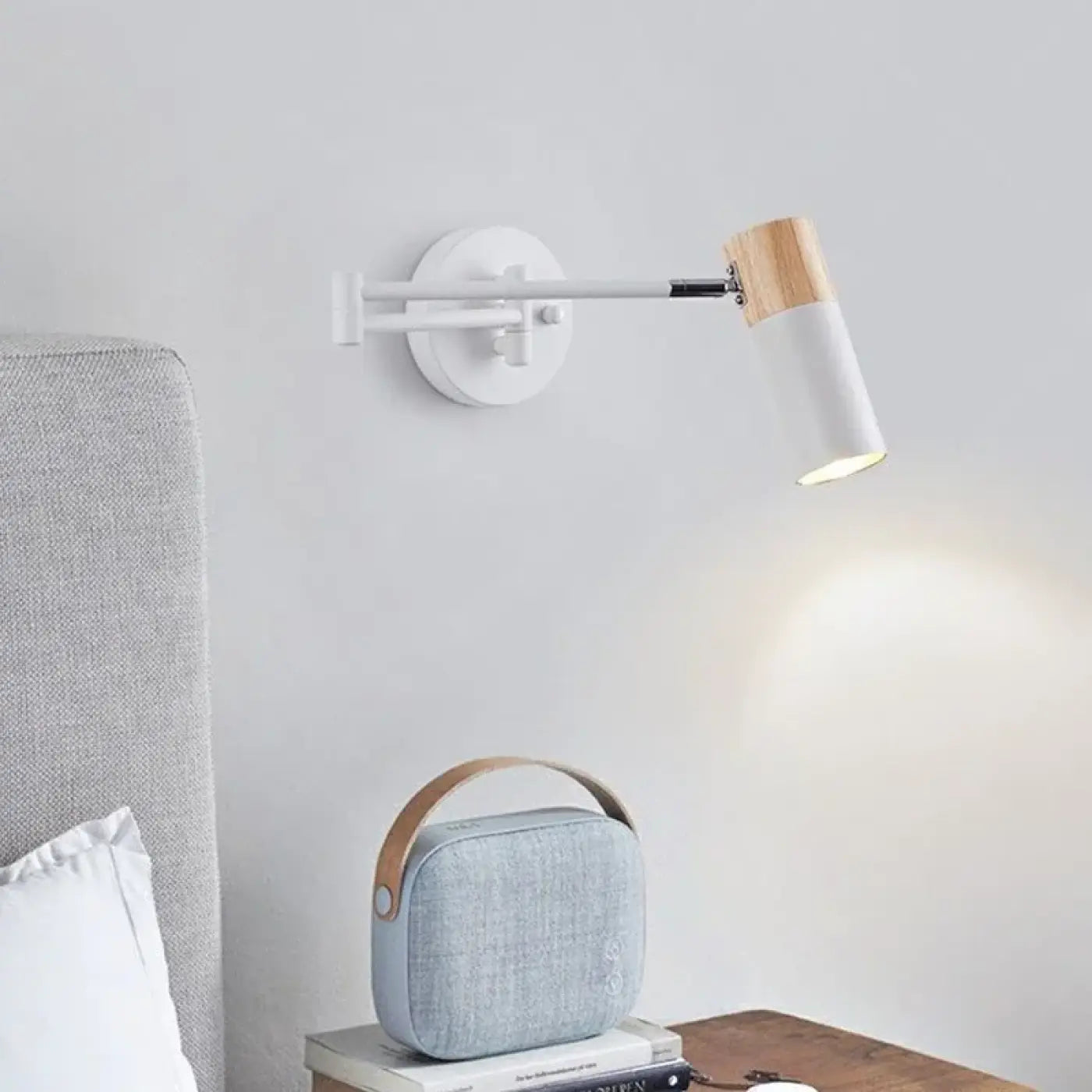 Applique murale LED en métal noir ou blanc compacte — vue 2