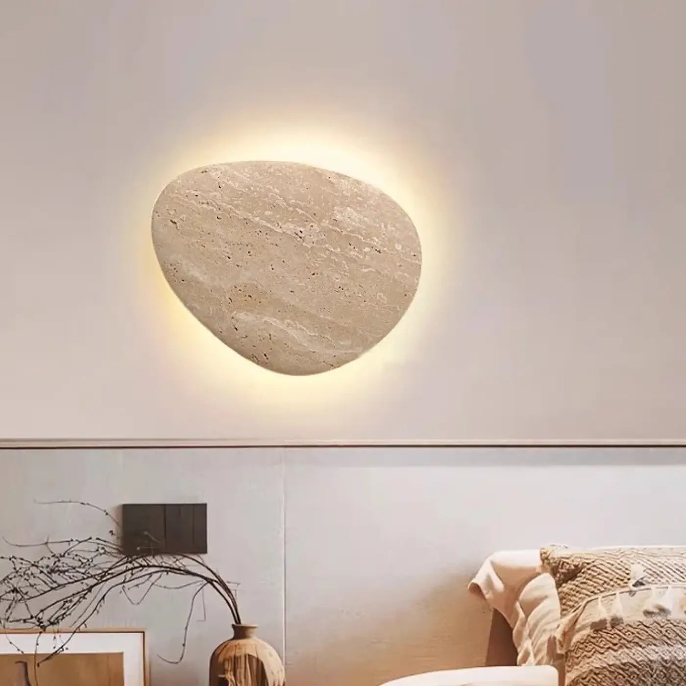 Applique murale LED en pierre beige au design organique — vue 4