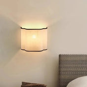 Applique murale LED en tissu et métal beige scandinave — vue 4