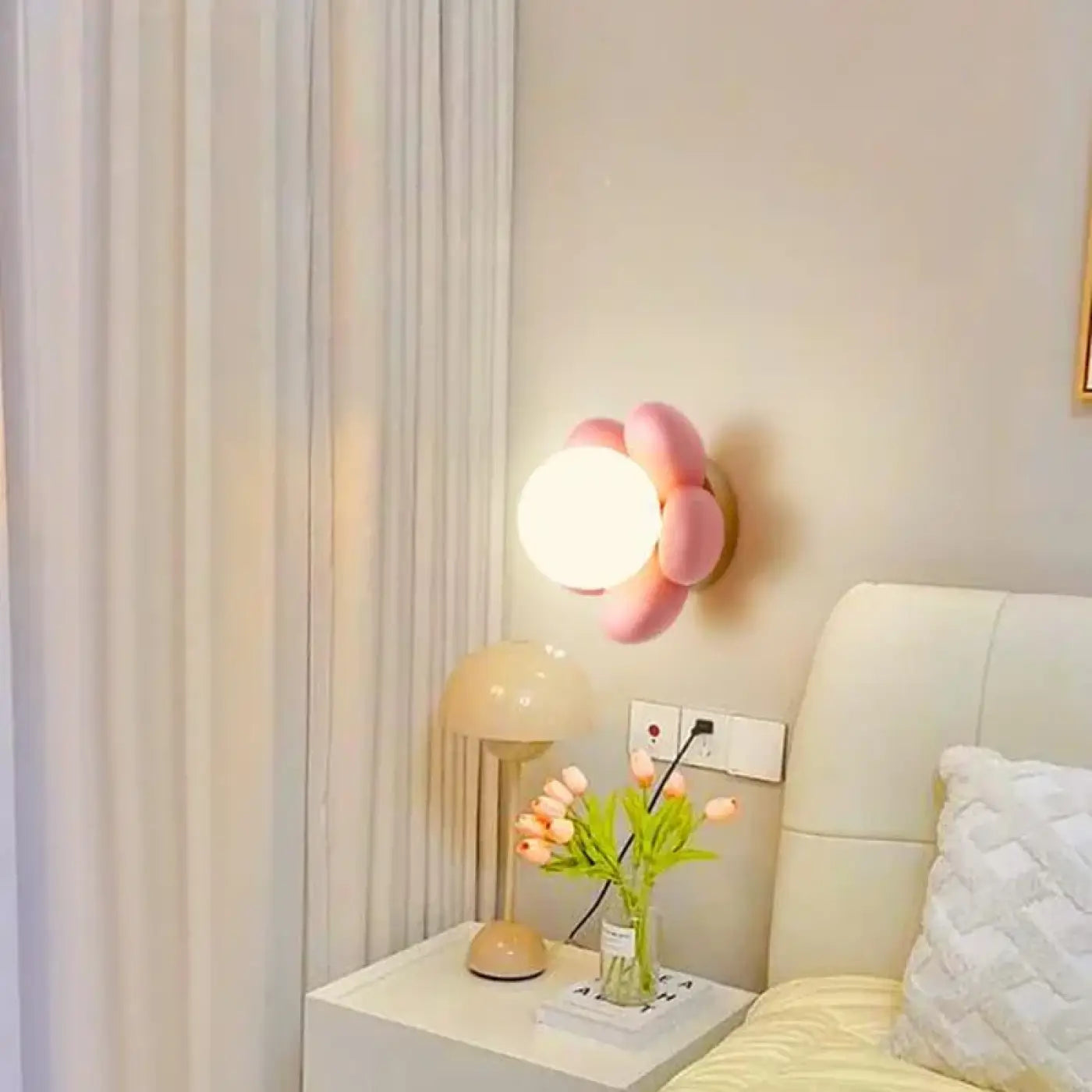 Applique murale LED fleur rose verre chambre enfant — vue 3