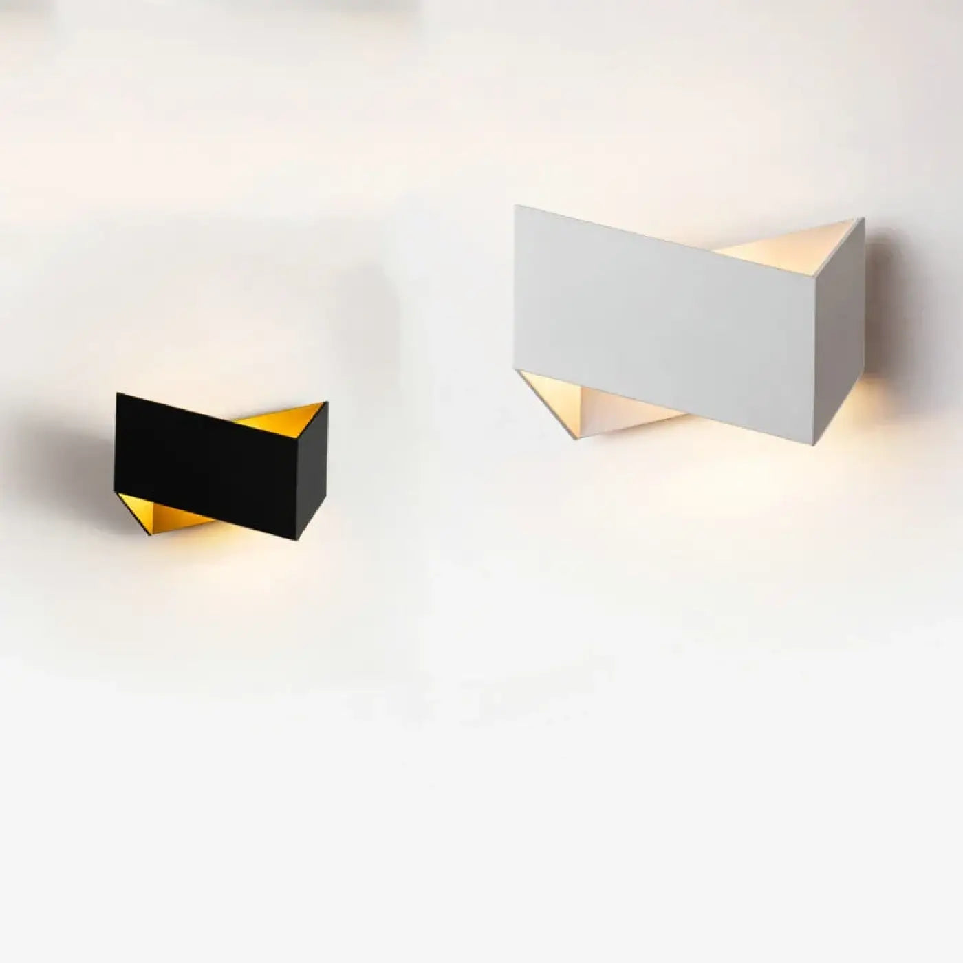 Applique murale LED géométrique noir et blanc IP65 — vue 3
