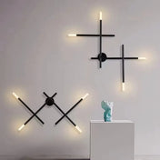 Applique murale LED géométrique noire et dorée en métal — vue 2