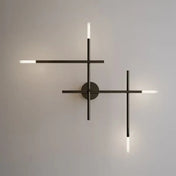 Applique murale LED géométrique noire et dorée en métal — vue 6