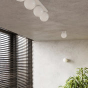 Applique murale LED globe en verre blanc design moderne — vue 7