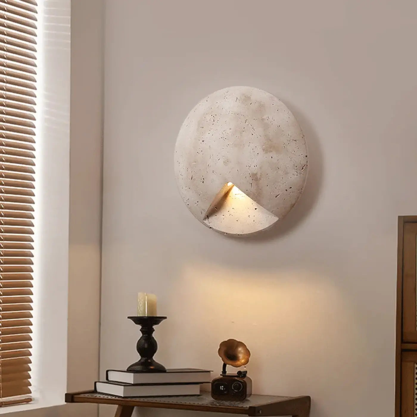 Applique murale LED grise ronde en pierre pour couloir — vue 1