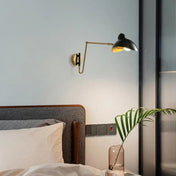 Applique murale LED industrielle en métal noir et doré — vue 4