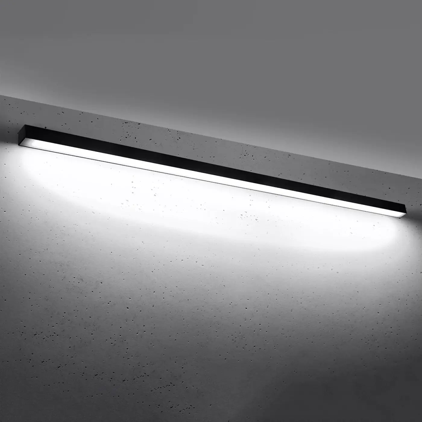 Applique murale LED linéaire noire en aluminium — vue 2