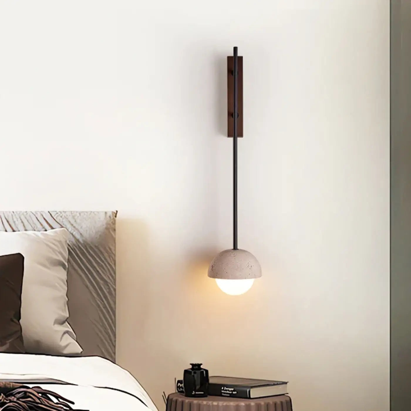Applique murale LED marbre et métal noir élancée — vue 2