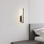 Applique murale LED minimaliste métal noir et doré 2 feux — vue 3
