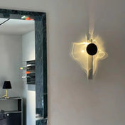 Applique murale LED noire design aurore boréale — vue 1