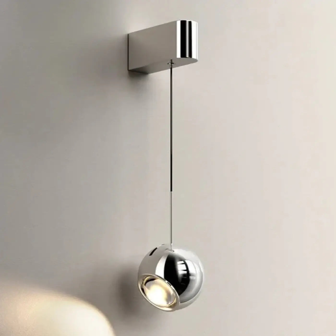 Applique murale LED noire et argent à sphère suspendue — vue 3