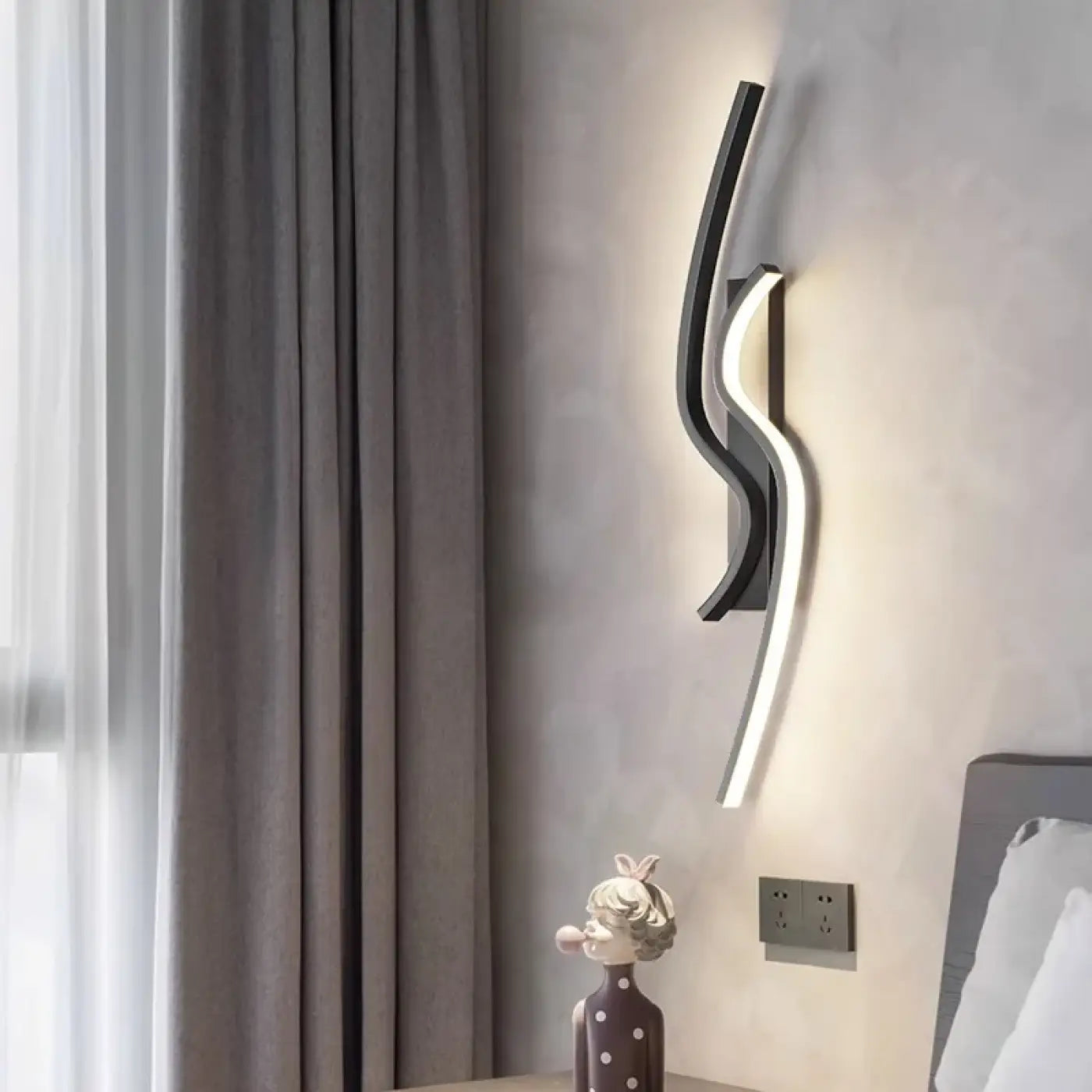 Applique murale LED noire et blanche à double éclairage — vue 2