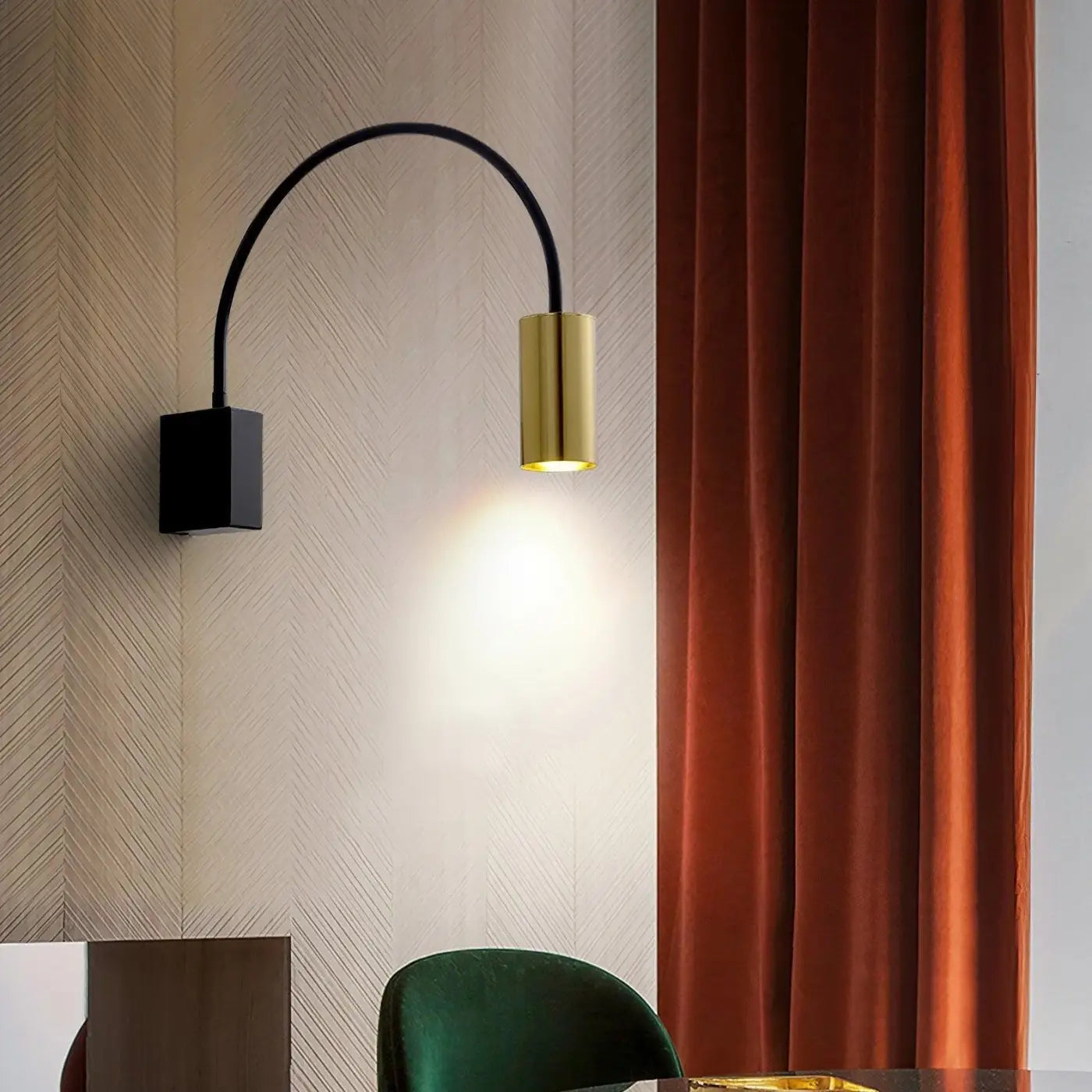 Applique murale LED noire et dorée en aluminium ajustable — vue 2