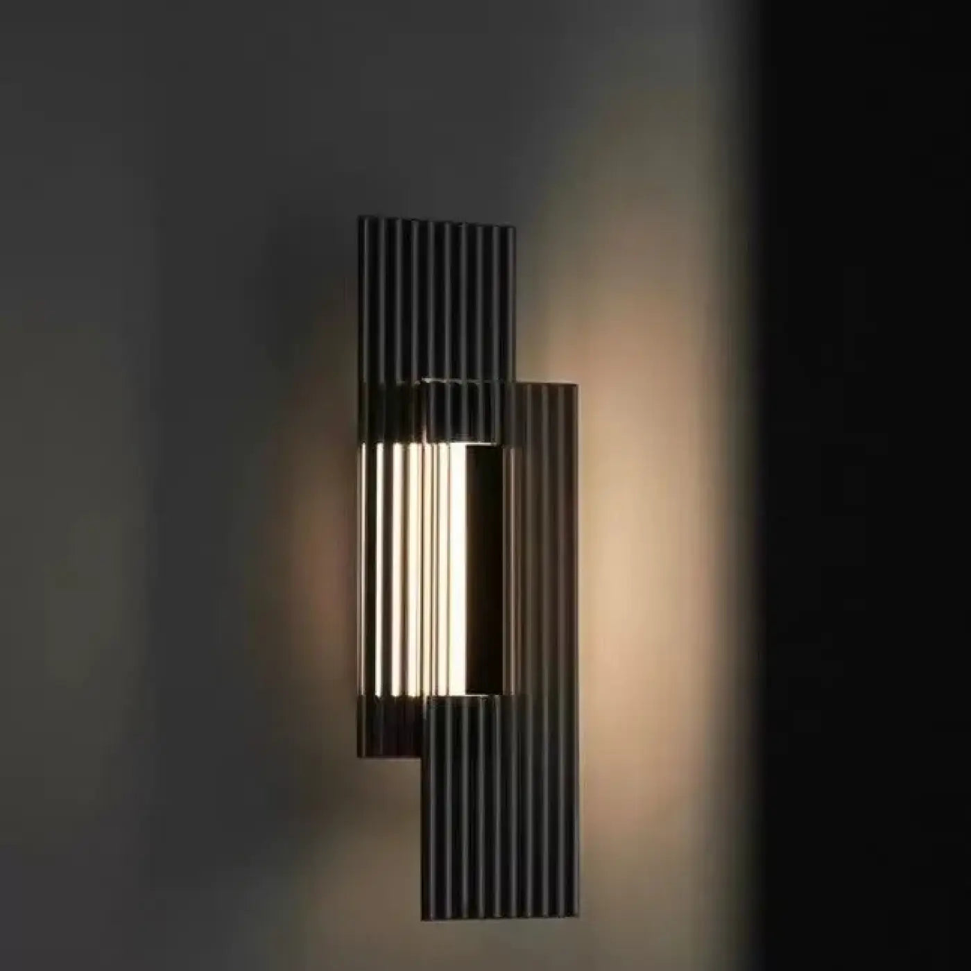 Applique murale LED noire métal strié verticale — vue 1