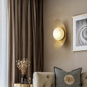 Applique murale LED ovale dorée en aluminium design — vue 2