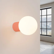 Applique murale LED pêche globe opalin minimaliste — vue 1