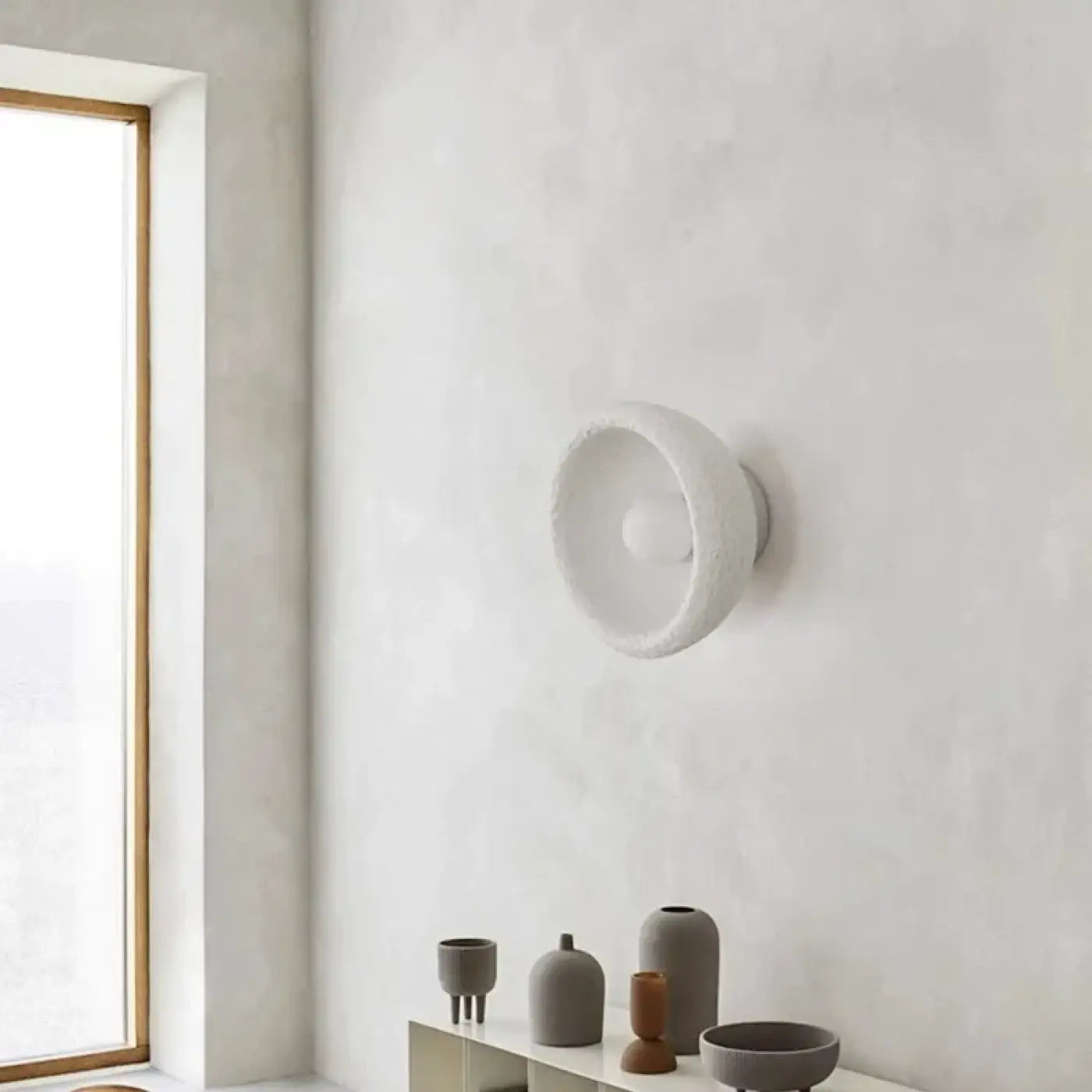 Applique murale LED ronde blanche en résine originale — vue 4