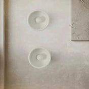 Applique murale LED ronde blanche en résine originale — vue 5