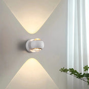 Applique murale LED ronde blanche ou noire en aluminium — vue 1
