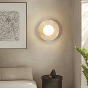 Applique murale LED ronde en marbre blanc et métal — vue 1