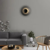 Applique murale LED ronde en métal noir scandinave — vue 1