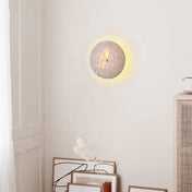 Applique murale LED ronde minérale en pierre beige et métal — vue 1