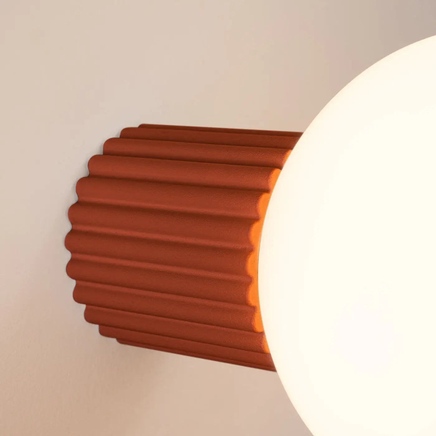Applique murale LED rouge ochra globe opalin IP44 — vue 6