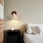 Applique murale LED scandinave abat-jour conique beige — vue 2