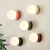 Applique murale LED scandinave en métal et acrylique colorée — vue 3