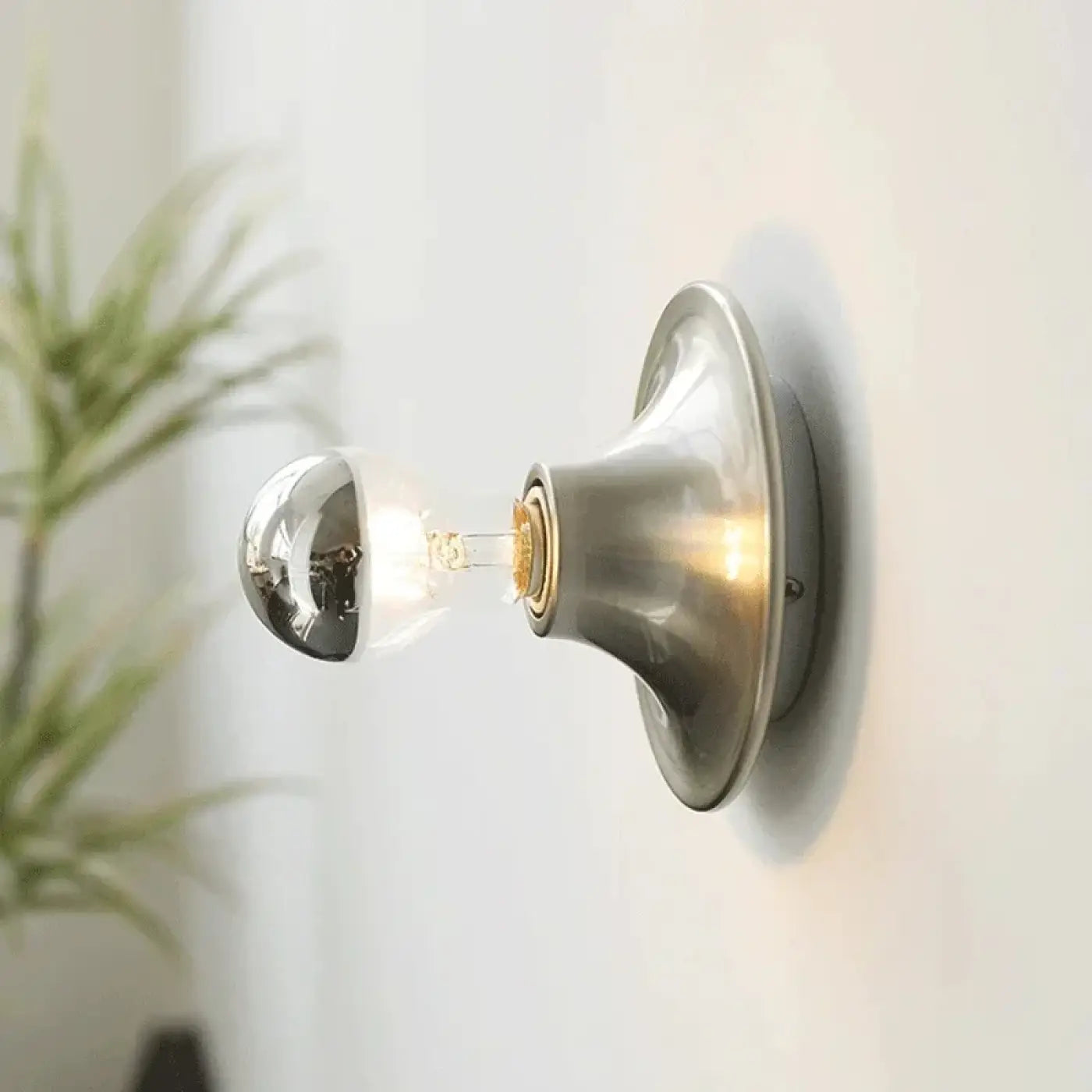 Applique murale LED scandinave en verre et métal blanc chaud — vue 2