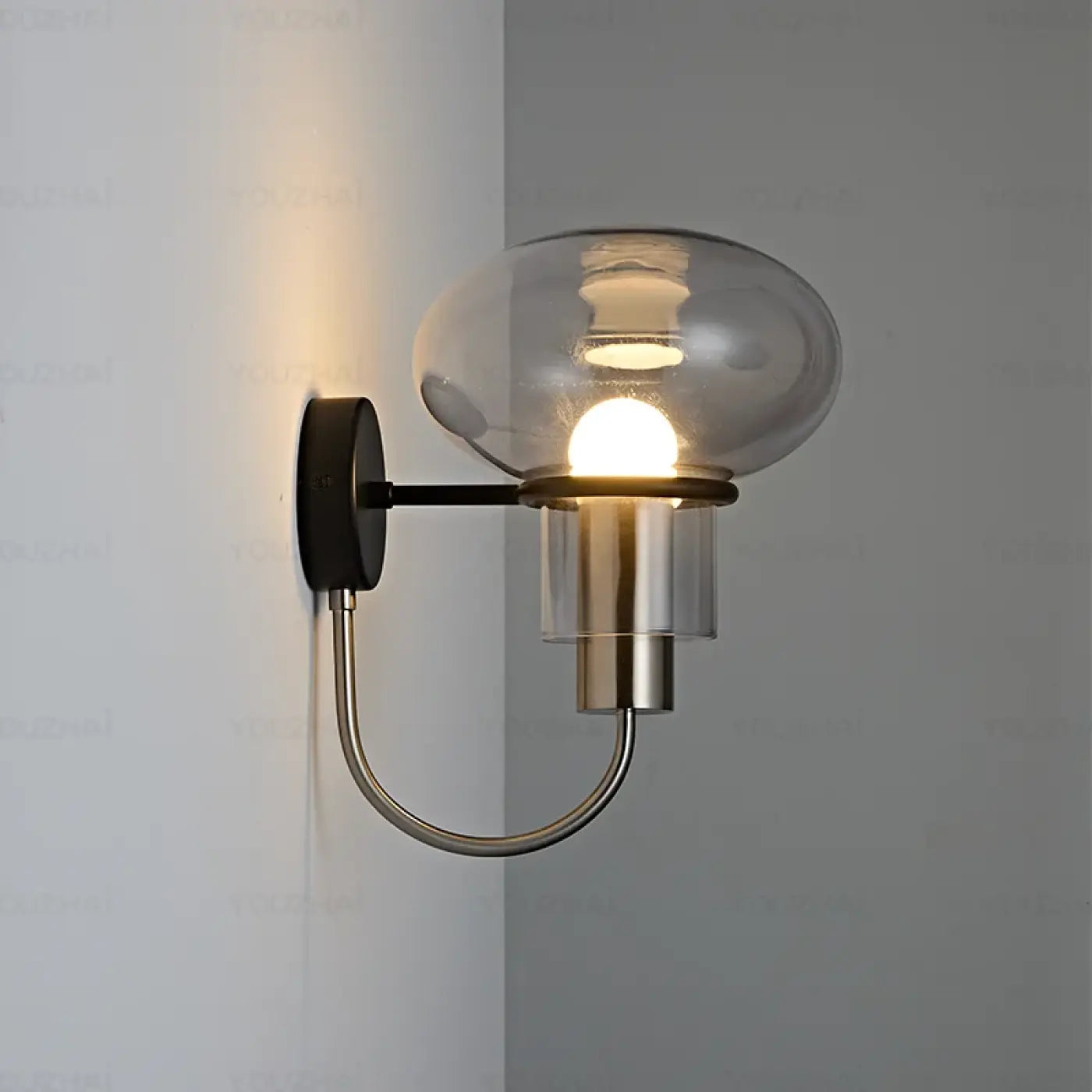 Applique murale LED verre soufflé et métal noir Art Déco — vue 1