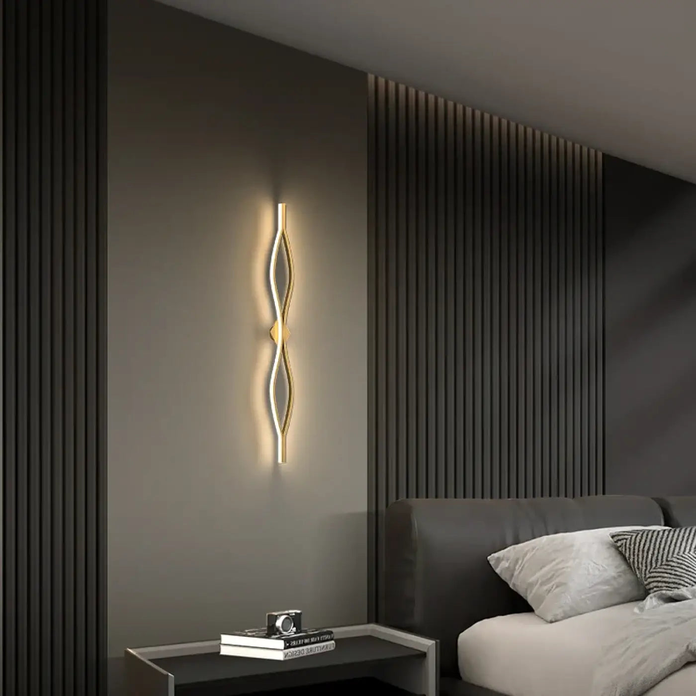 Applique murale LED verticale en verre dorée Art Déco — vue 3