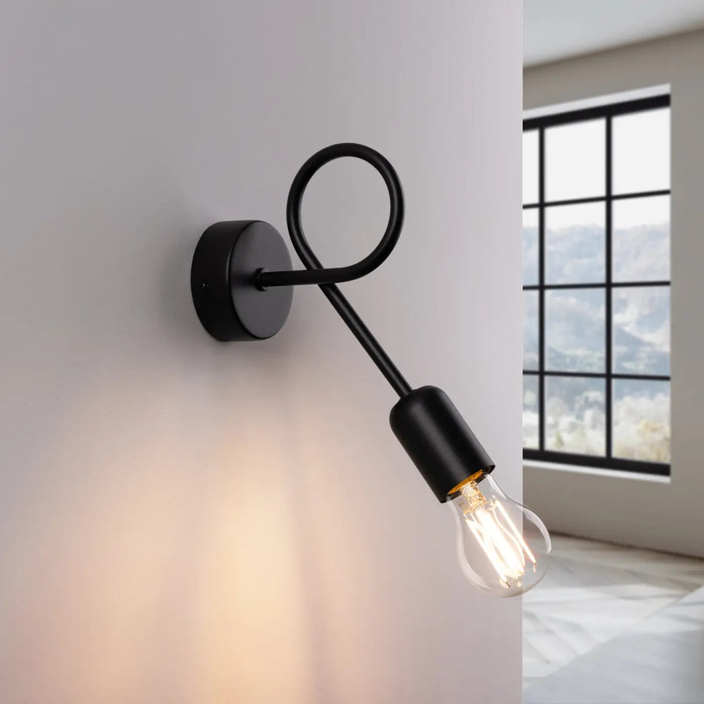 Applique murale métal noir design bouclé ampoule E27 — vue 1